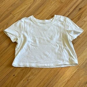 Boxy white cropped top - urban outfitters size S